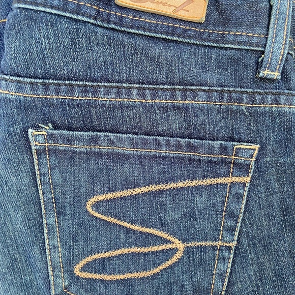 7 for All Mankind Denim Bootcut. Size 28. - Picture 5 of 5